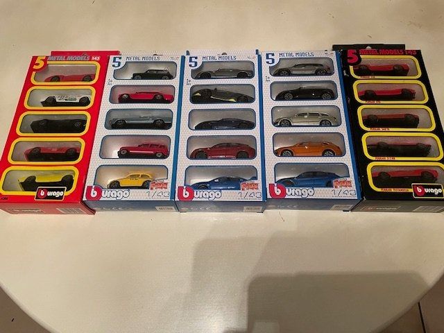 Collection Burago Street Fire - Lot De 8 Voitures Miniatures Neuves 1/43 - Modèles De Course Italiens