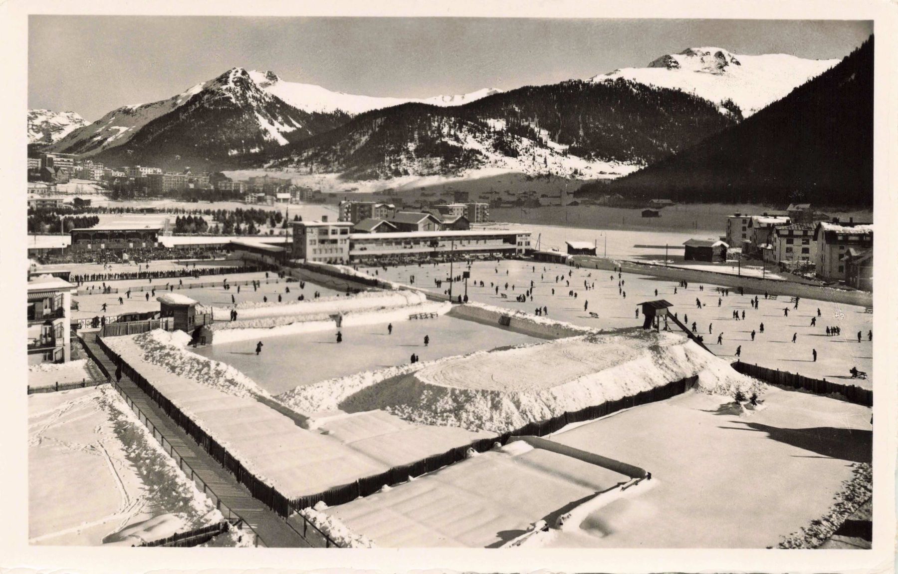 Cartoline postali: Davos die Eisbahn – Usato da Biasca venduto da Blenio71
