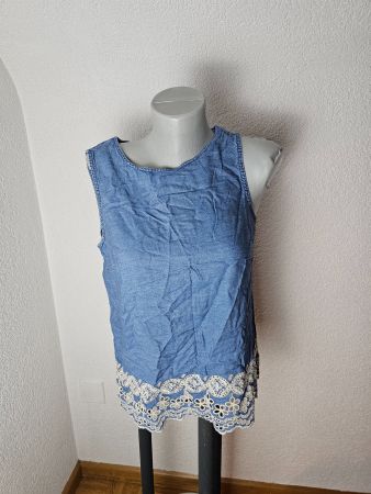 Esprit - härziges T-Shirt / Top Gr. M Stickerei