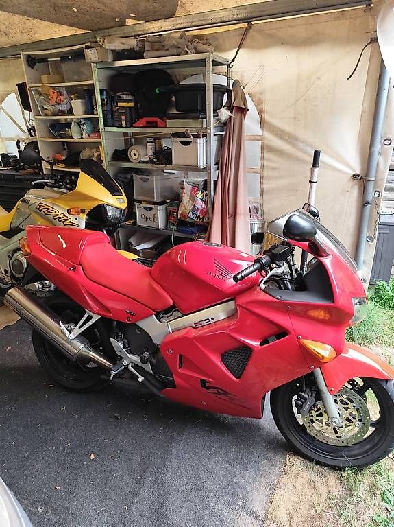 Route: Honda VFR800 – D'occasion à Lostallo par ero_ly5t 1