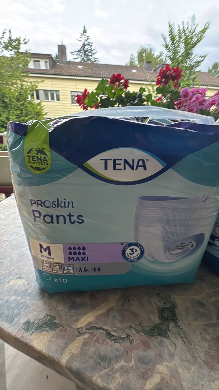 Secchi per pannolini & Pannolini: Tena Proskin Pants M Maxi 10 Stk. – Nuovo e nell'imballaggio originale da Zürich venduto da natrud