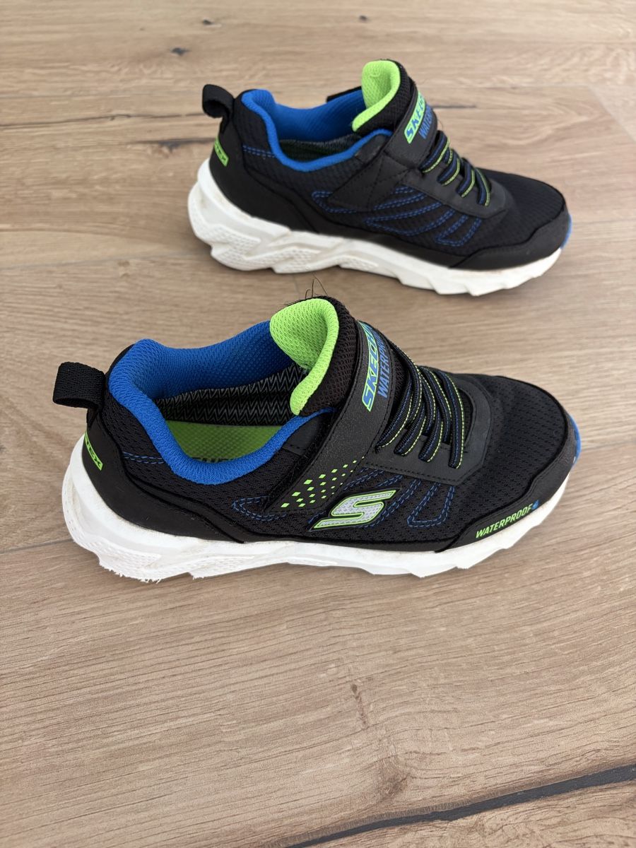 Skechers Schuhe für Jungen: Skechers waterproof – Gebraucht aus Laupen ZH von Elti2017 2