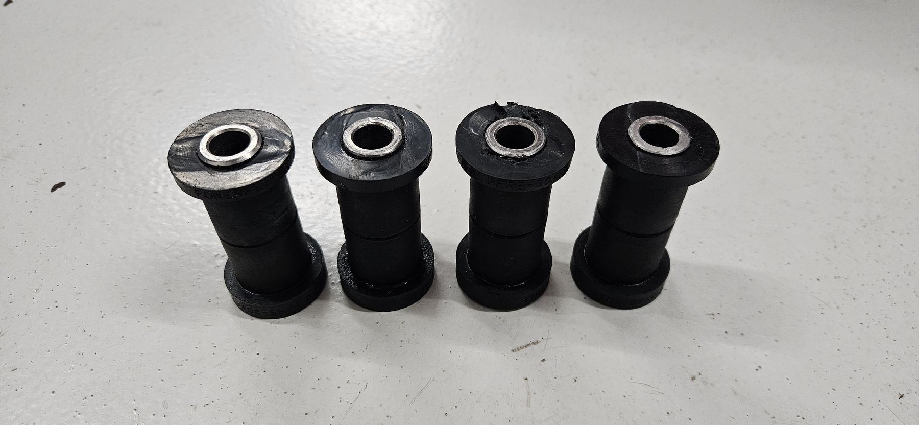 BMW Alle Autoersatzteile: Bmw e30 Powerflex schwarz Hinterachs Lager – Gebraucht aus Flaach von moto64