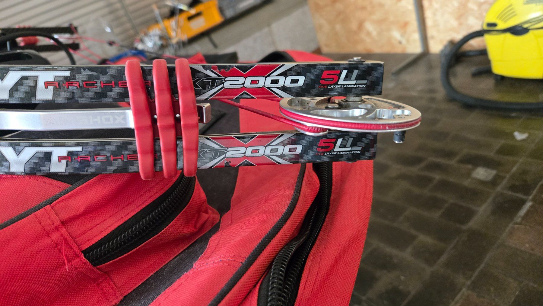 Tir à l'arc: Hoyt Pro Comp Elite xt2000  50-60lbs – D'occasion à Rümlang par Langbogen 3