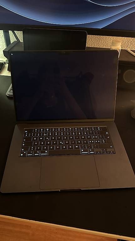 Notebook: Macbook Air 15zoll  – Usato da Stans venduto da florinesterman