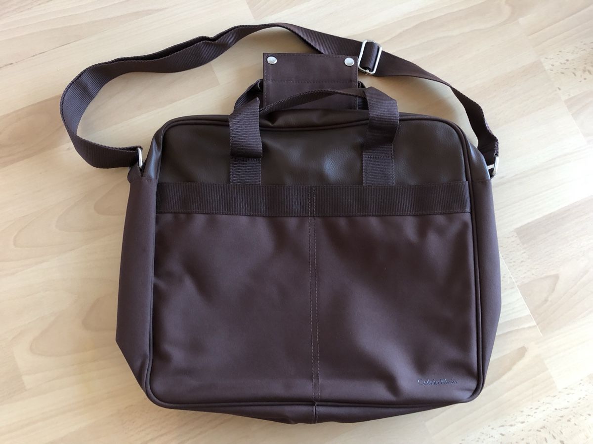 Calvin Klein Borse: Notebooktasche Calvin Klein – Usato da Dottikon venduto da da_k8yy