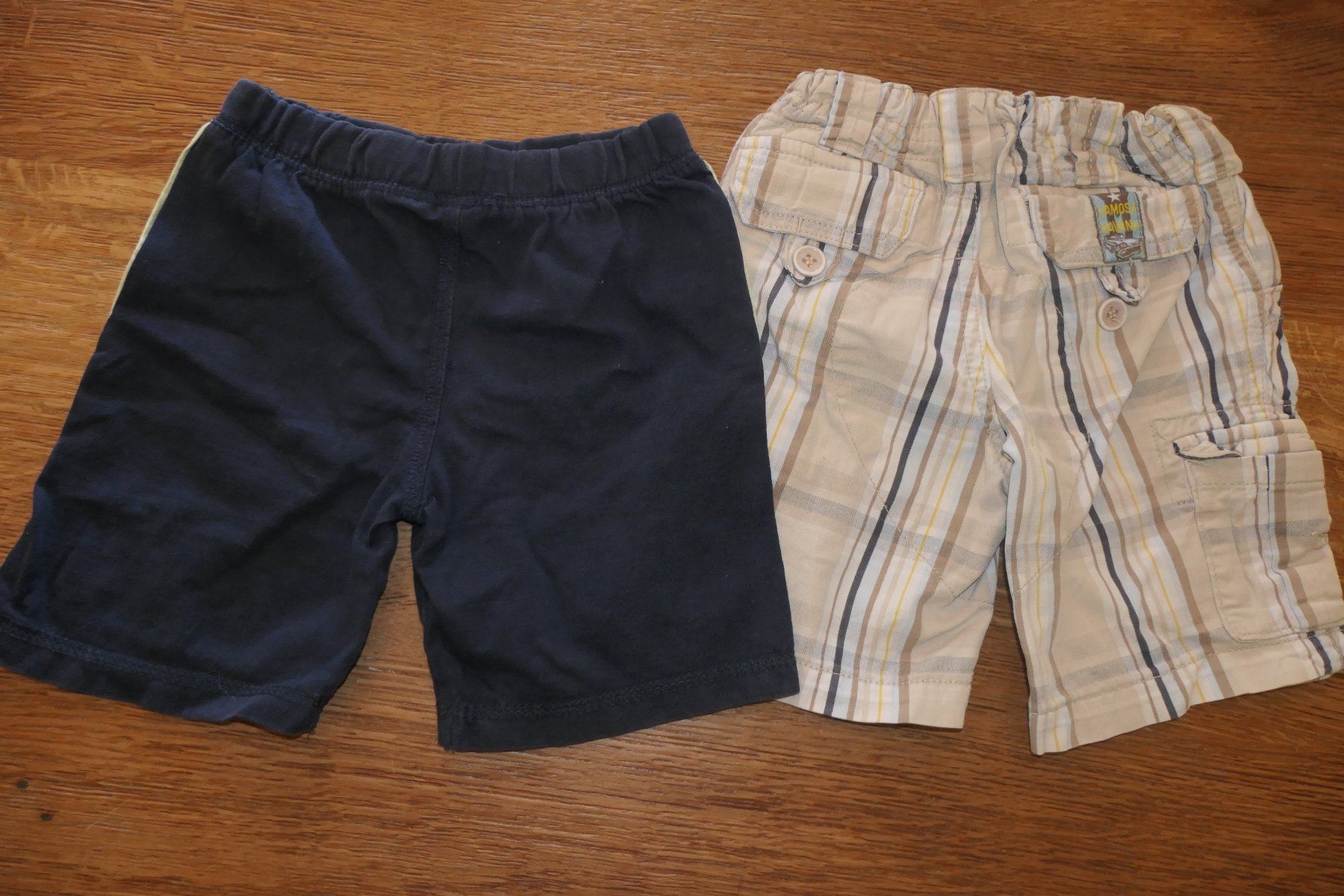 Pantaloni: kurze Hosen Gr 74/80 – Usato da Vordemwald venduto da Esel04 1