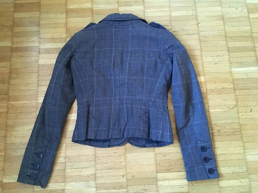 Giacche: Blazer-Jacke Grau von Only, Grösse 36 – Usato da Zürich venduto da BuenosAires03 2