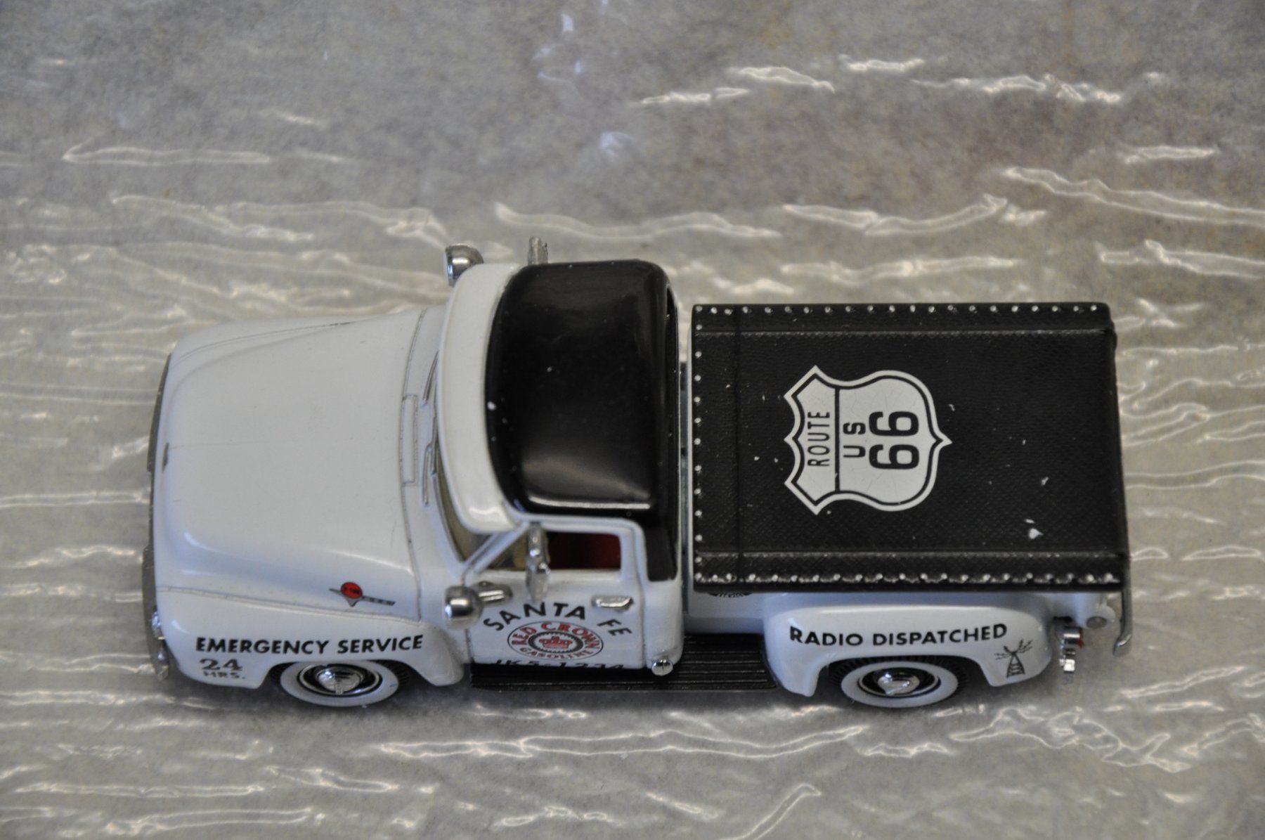 Matchbox Modellini d'auto: Ford F100 Pickup – Nuovo e nell'imballaggio originale da Ebnat-Kappel venduto da Aallerlei 1