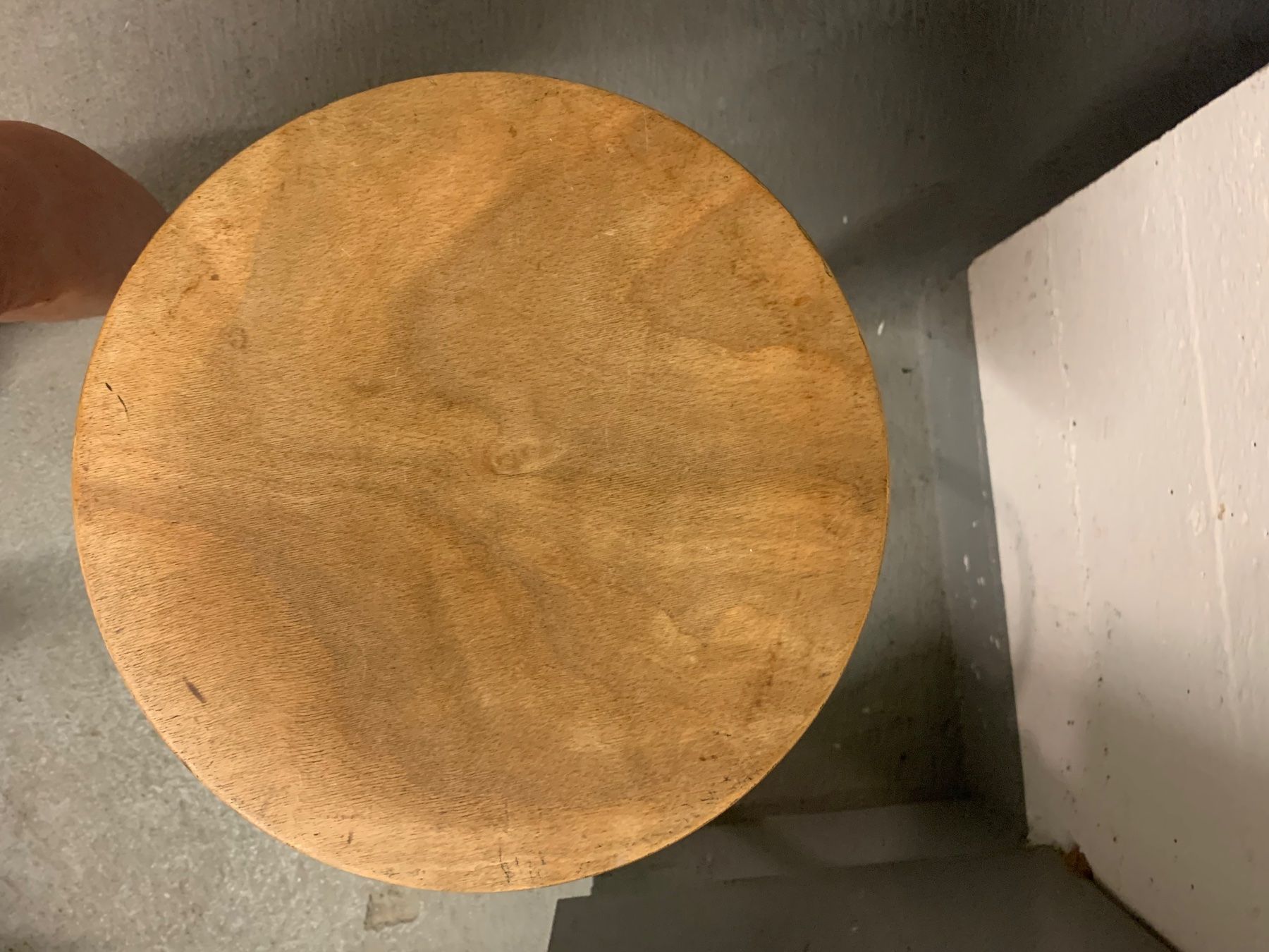 Sgabelli: Vierbeinhocker Industrial Design Sitzdurchmesser 30 cm – Usato da zürich venduto da ellenb22 2