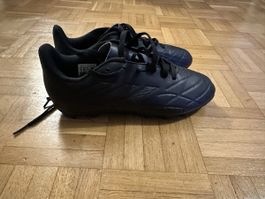 Chaussures de foot Adidas noires, taille 37,5 , très bon éta