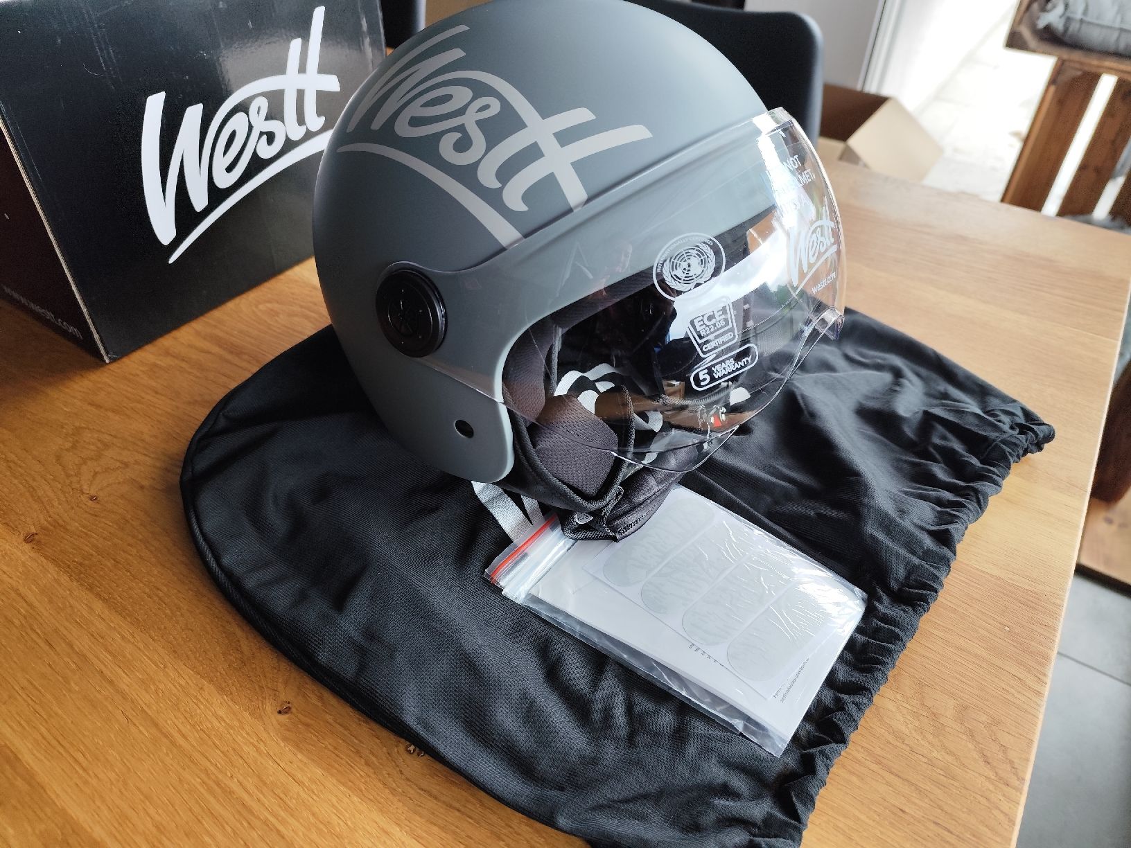 Caschi & visiere: Westt Jet Helm Neu! Grösse S – Nuovo e nell'imballaggio originale da Wangen an der Aare venduto da CheyenneSpahni