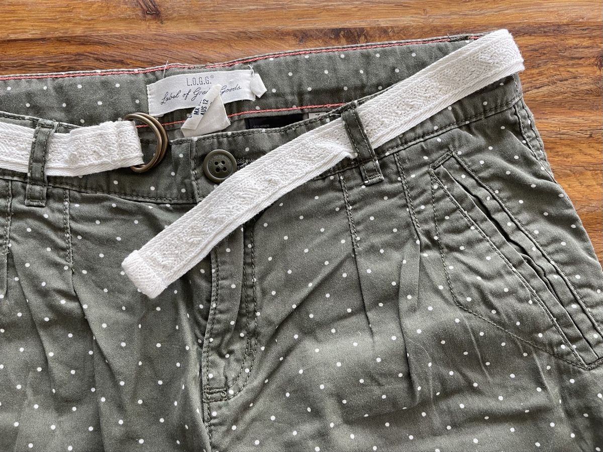 Pantaloni: schöne Shorts Gr. 12 J. – Usato da Buchrain venduto da Sunny026 1