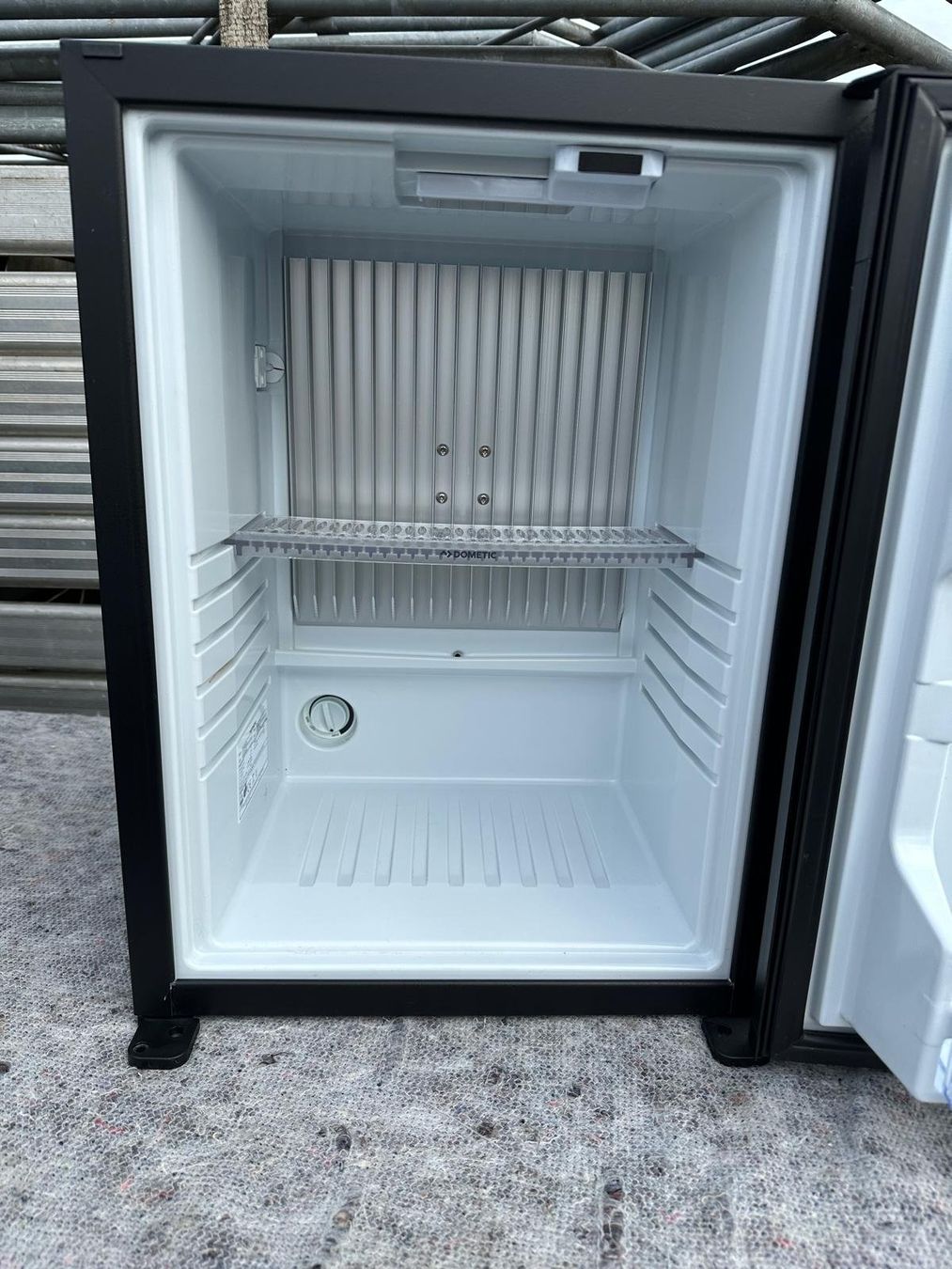 Frigoriferi: Minibar Dometic RH 430 NTE – Usato da Spreitenbach venduto da Space_X 4