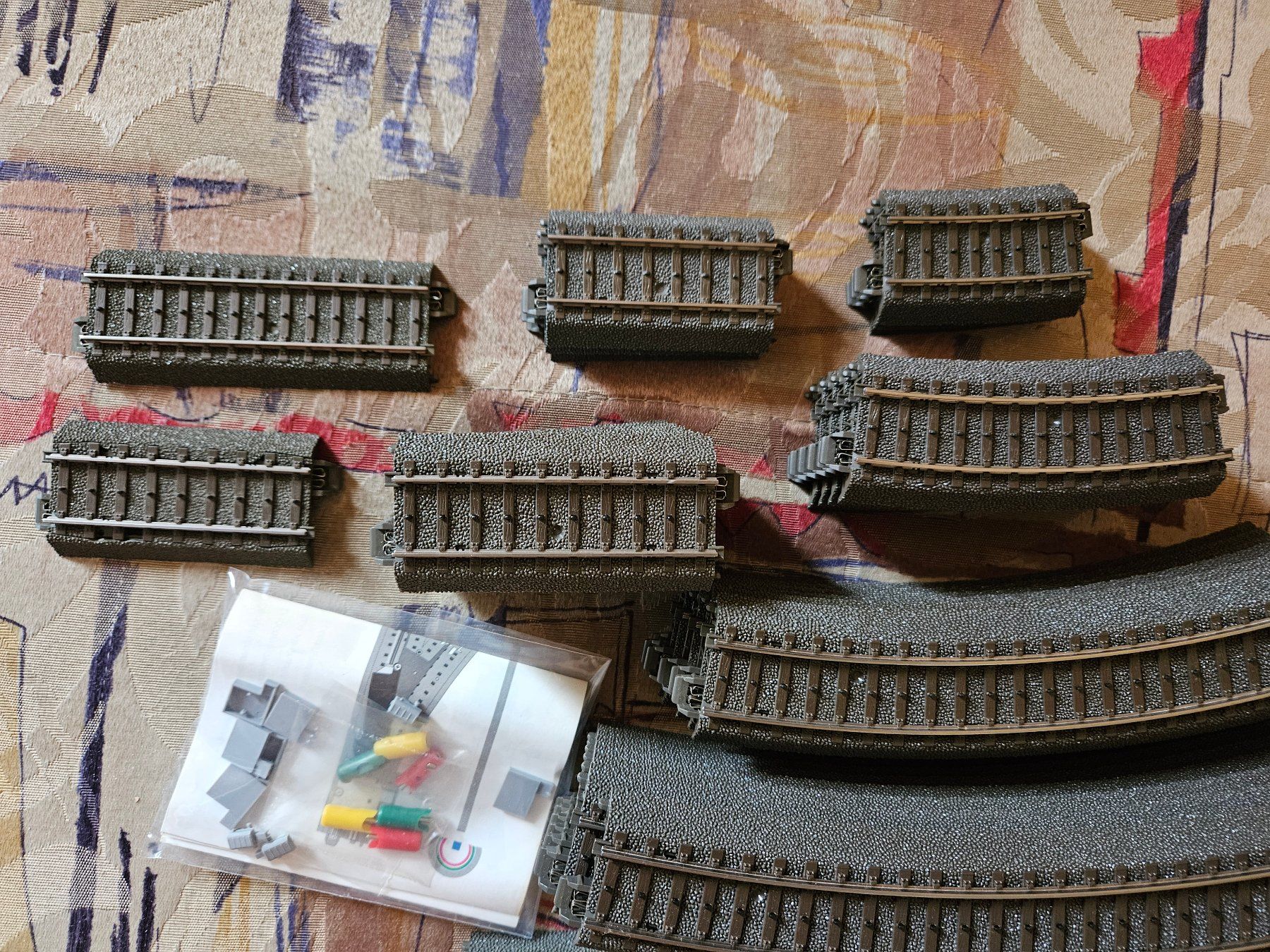 Märklin Modellini di ferrovie: Märklin C Gleis + Bogenweichen mit Antrieb – Usato da Aarau venduto da karlhubsi 3
