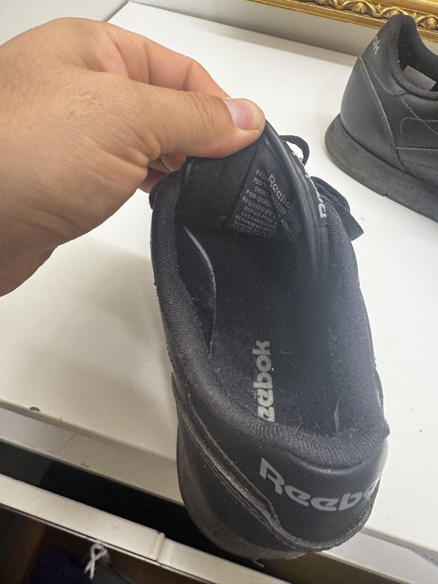 Scarpe da donna: Reebok Classic Lederschuhe Schwarz Gr.  - 39! – Usato da Schlieren venduto da Eldi84 2