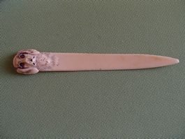Jugendstil Horn Brieföffner mit geschnitztem Hundekopf