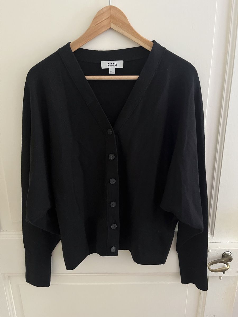 Cos Giacche: Strickjacke COS L Wolle – Usato da Fribourg venduto da sin_78wm