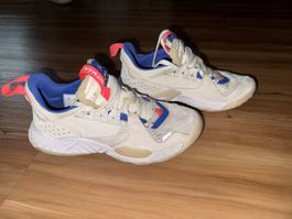 Nike Jordan Sneaker Gr. 37.5 Weiss/Blau/Pink