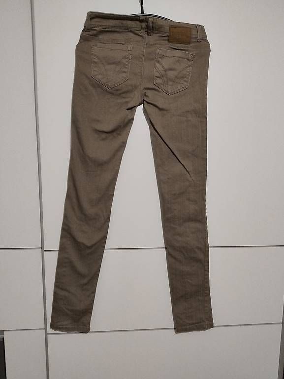 Pantaloni: Schöne Damen Hosen grösse 36  – Usato da Emmenbrücke venduto da Cinderella19861986 1