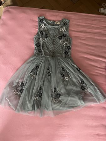 Festliches Kleid mit Stickerei, Top Zustand!