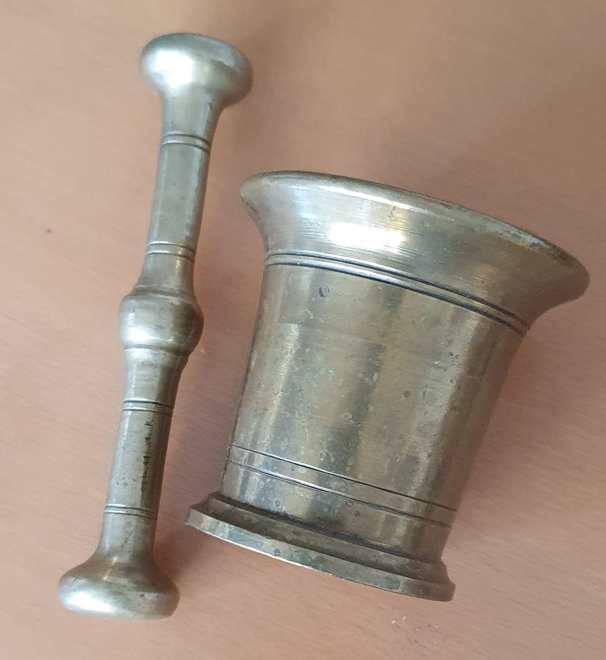 Sonstiges für das Kochen & Backen: Antiker Mörser mit Stössel aus Messing – Gebraucht aus Kreuzlingen von Rschweiz1 1