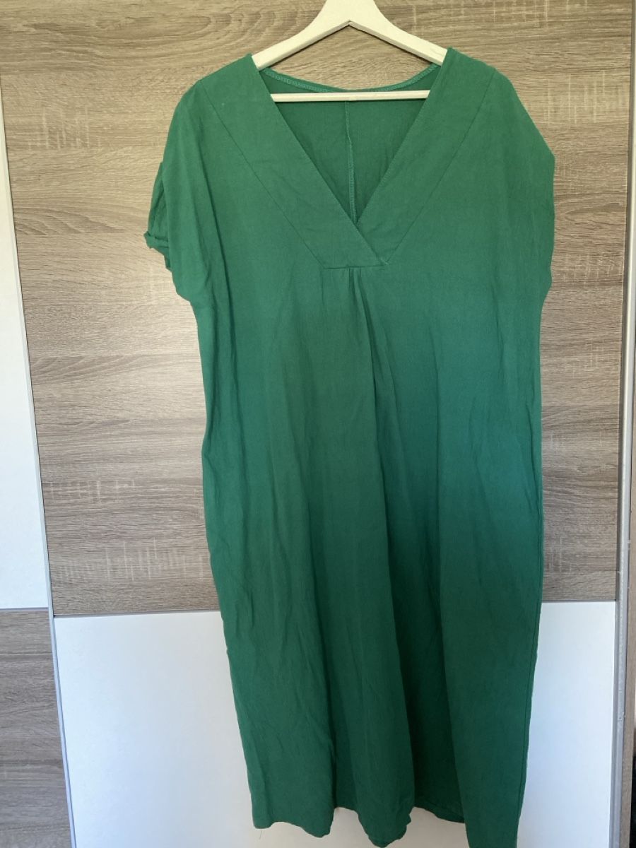 Vestiti: Lin robe 2xl – Usato da Bossonnens venduto da Ylangsoleil