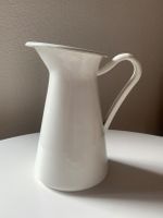 Schöner Emaille-Krug, weiss, als Blumenvase