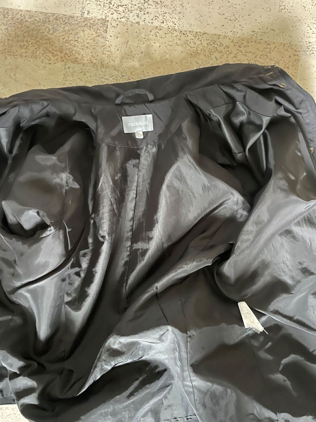 Jacken: schwarze maddison Jacke Übergang Gr 36 – Gebraucht aus Volketswil von n_r_5gdf 6