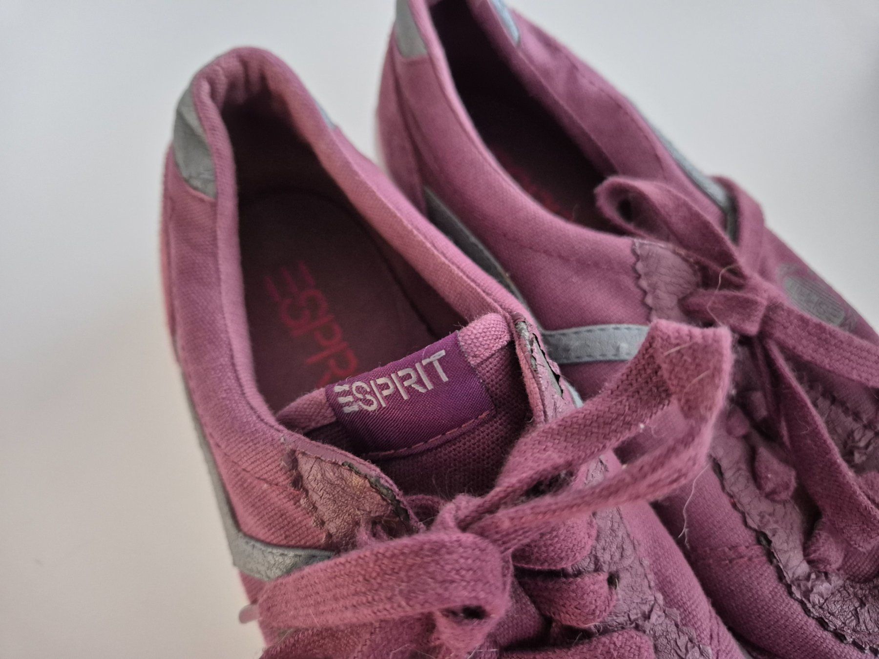 Esprit Damenschuhe: Esprit Sneaker Schuhe Gr. 36/37 Pflaume – Gebraucht aus Zürich von pau_y8mv 5