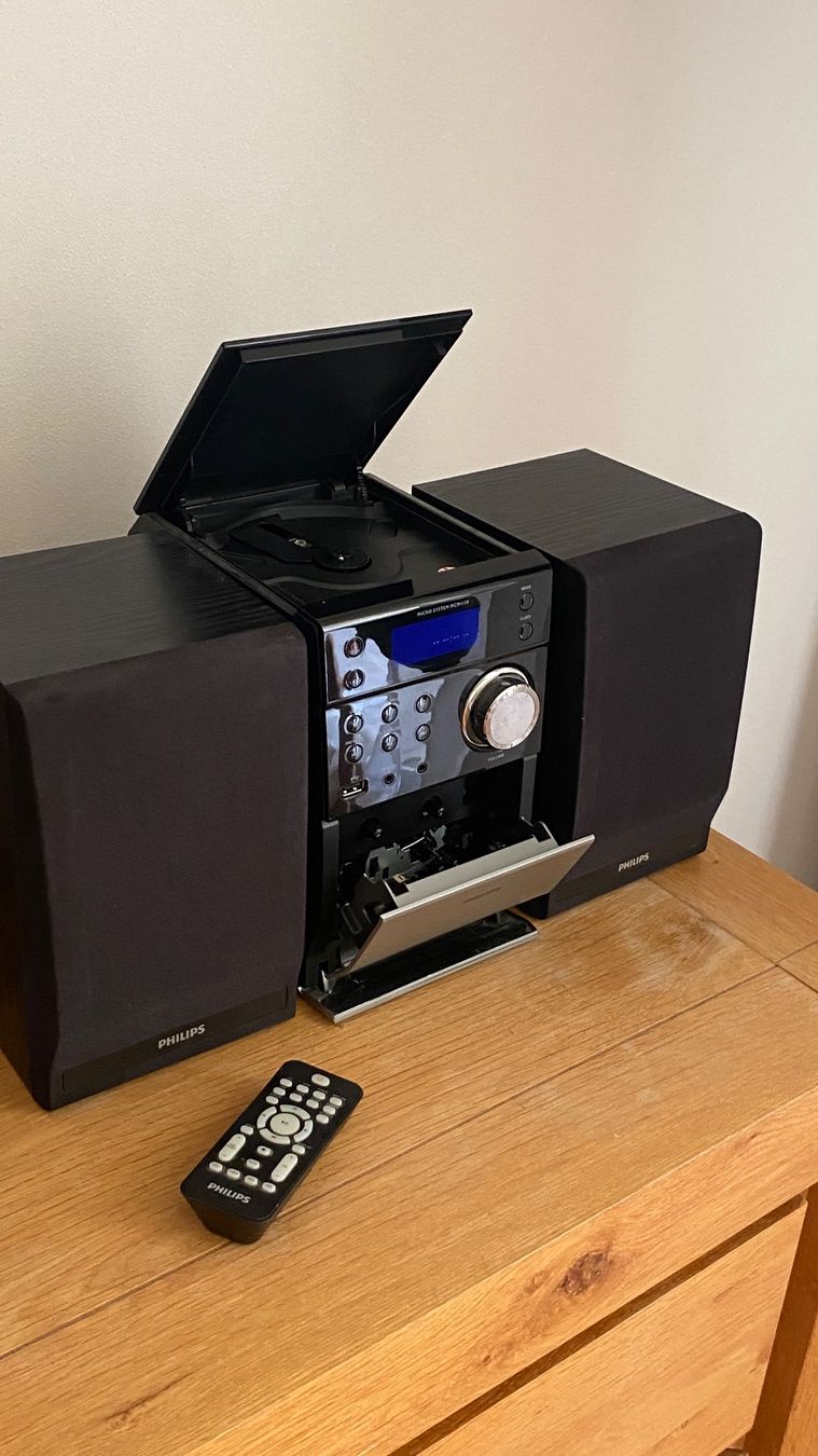 Philips Lettore multimediale & Streamer: Philips Micro System Stereoanlage mit Fernbedienung CD Ka... – Usato da Stettlen venduto da gia_qvk5 5