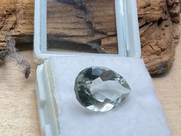 Natürlicher grüner Amethyst, birnenfoermig