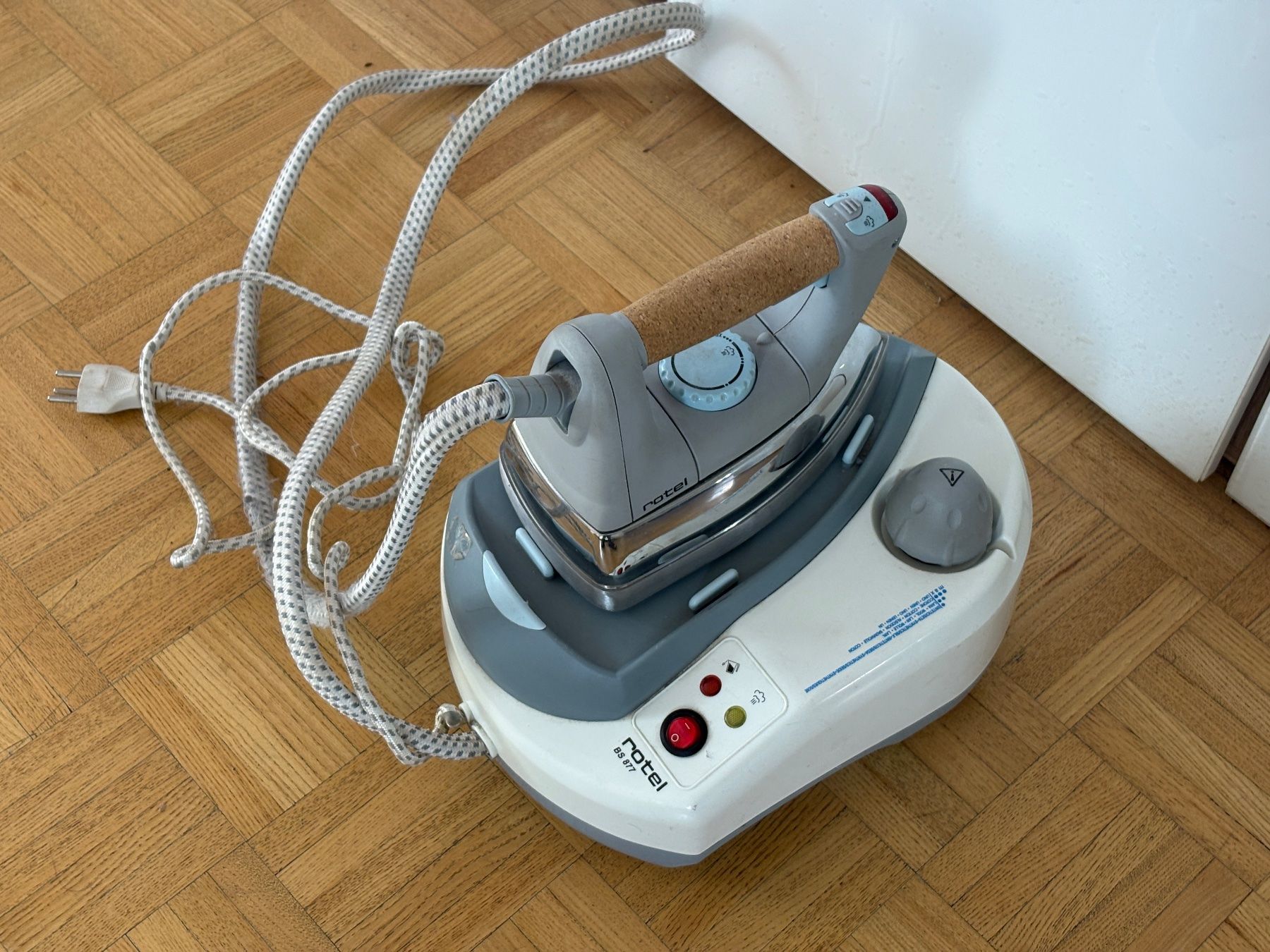 Rotel Bügeleisen: Rotel Bügeleisen BS 877 – Gebraucht aus Dietikon von The-Star-Shop 1