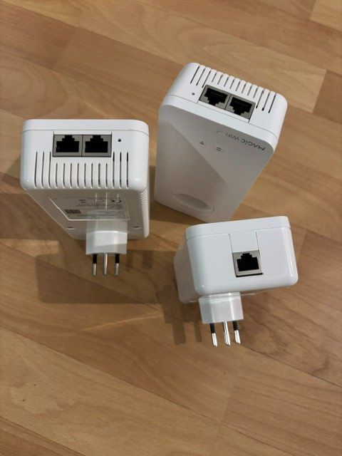 Devolo Unità & Adattatore: DEVOLO Magic 2 WiFi Starterkit inkl. Bedienungsanleitung – Usato da St. Margarethen TG venduto da Mapy1 2