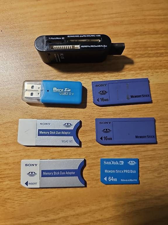 Schede di memoria: Sony Memory Stick Set zu verkaufen. – Usato da Urdorf venduto da frischfish