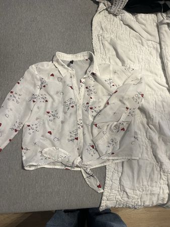 FB Sister Bluse, Gr. S, weiss, Knoten, Herzen, Frühling