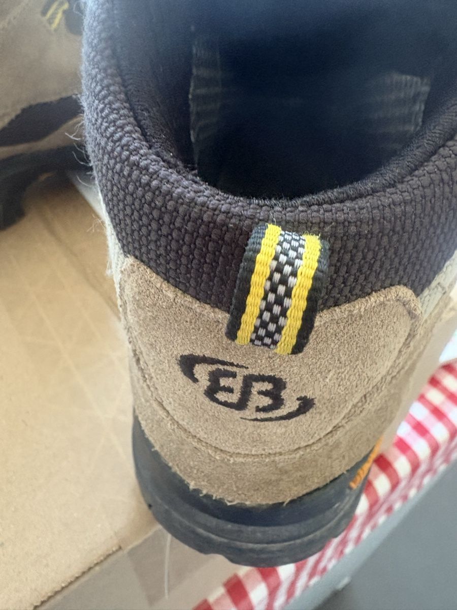 Chaussures hommes: Wanderschuhe 🥾, NP 149 CHF  – D'occasion à Obbürgen par bugi6868 8