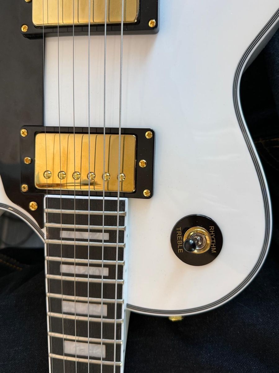 Harley Benton Musikinstrumente: E-Gitarre Harley Benton  – Neu (gemäss Beschreibung) aus bonaduz von nicki073 1