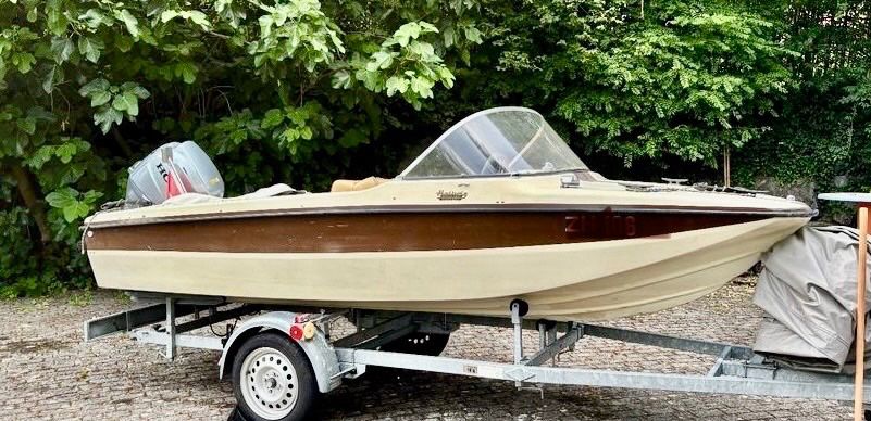 Hellwig Boote: Motorboot 8 PS – Gebraucht aus Bachenbülach von Simivk