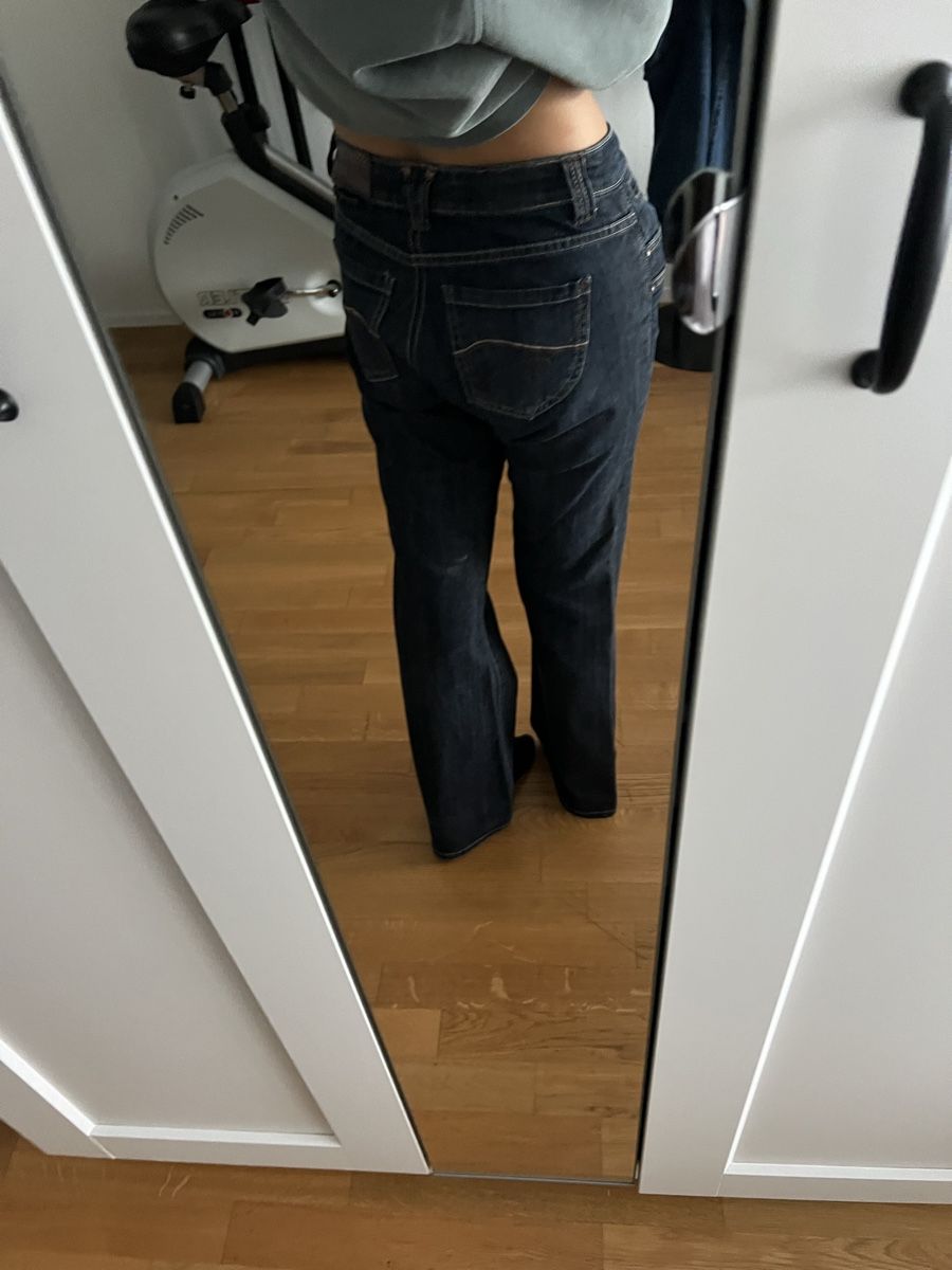 Jeans: Lowwaist Jeans Grösse 36/38 – Usato da Wettingen venduto da Jaaani 1