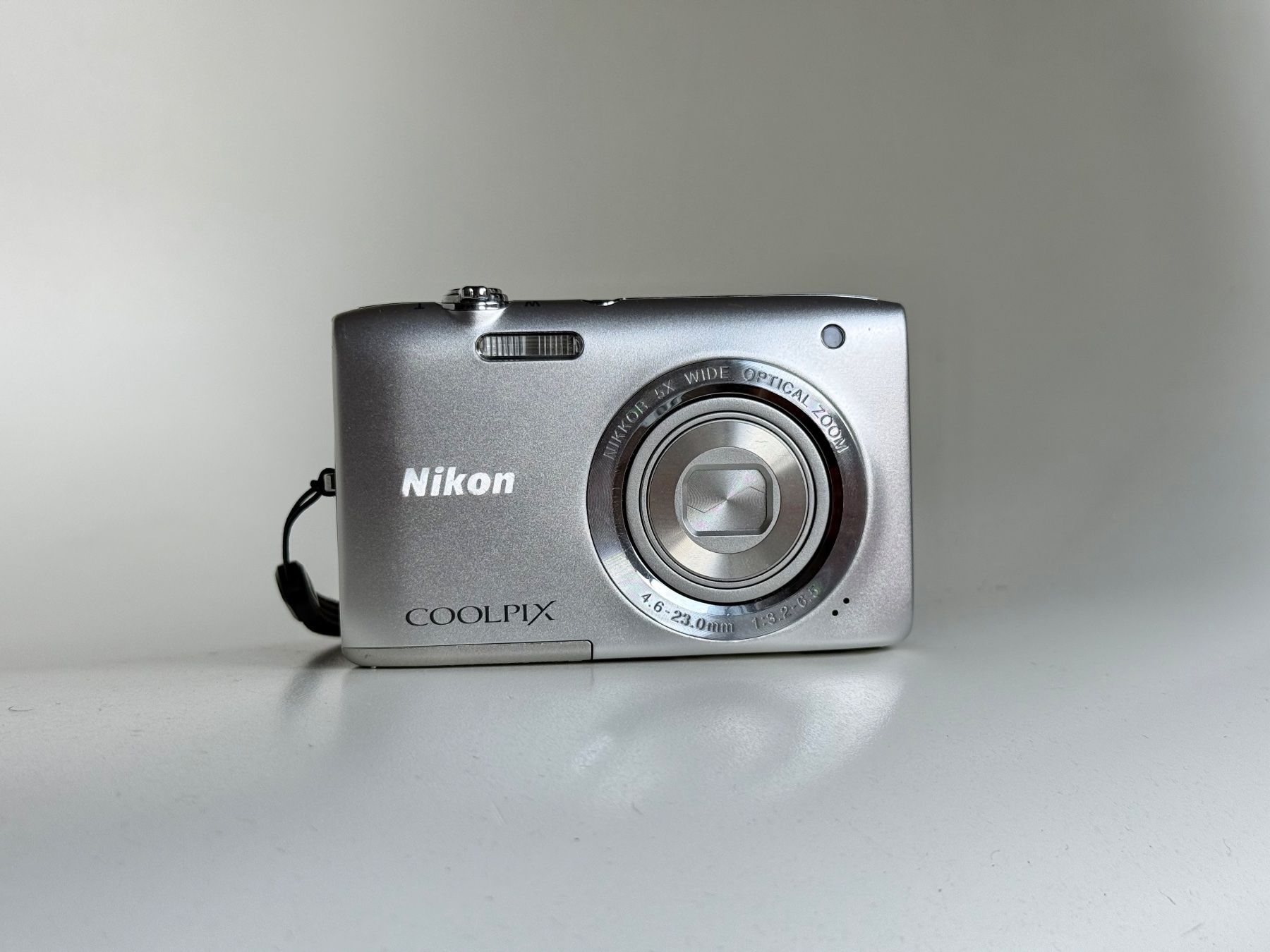 Nikon Fotocamera: Nikon Coolpix S2800 Kompaktkamera – Usato da Zürich venduto da Loeffel81zh