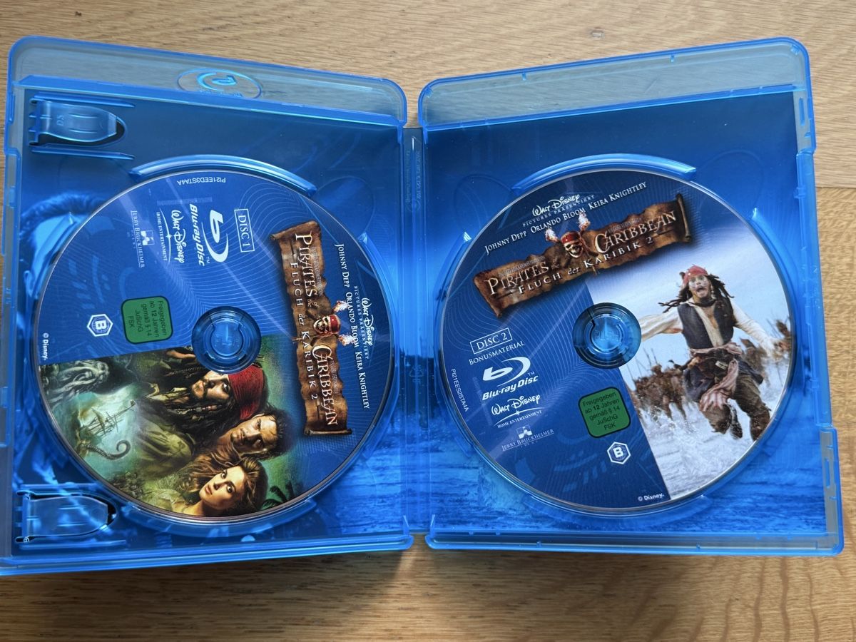 Alle DVDs: Fluch der Karibik 2 - Blu-ray – Gebraucht aus Kölliken von nerdorado 2