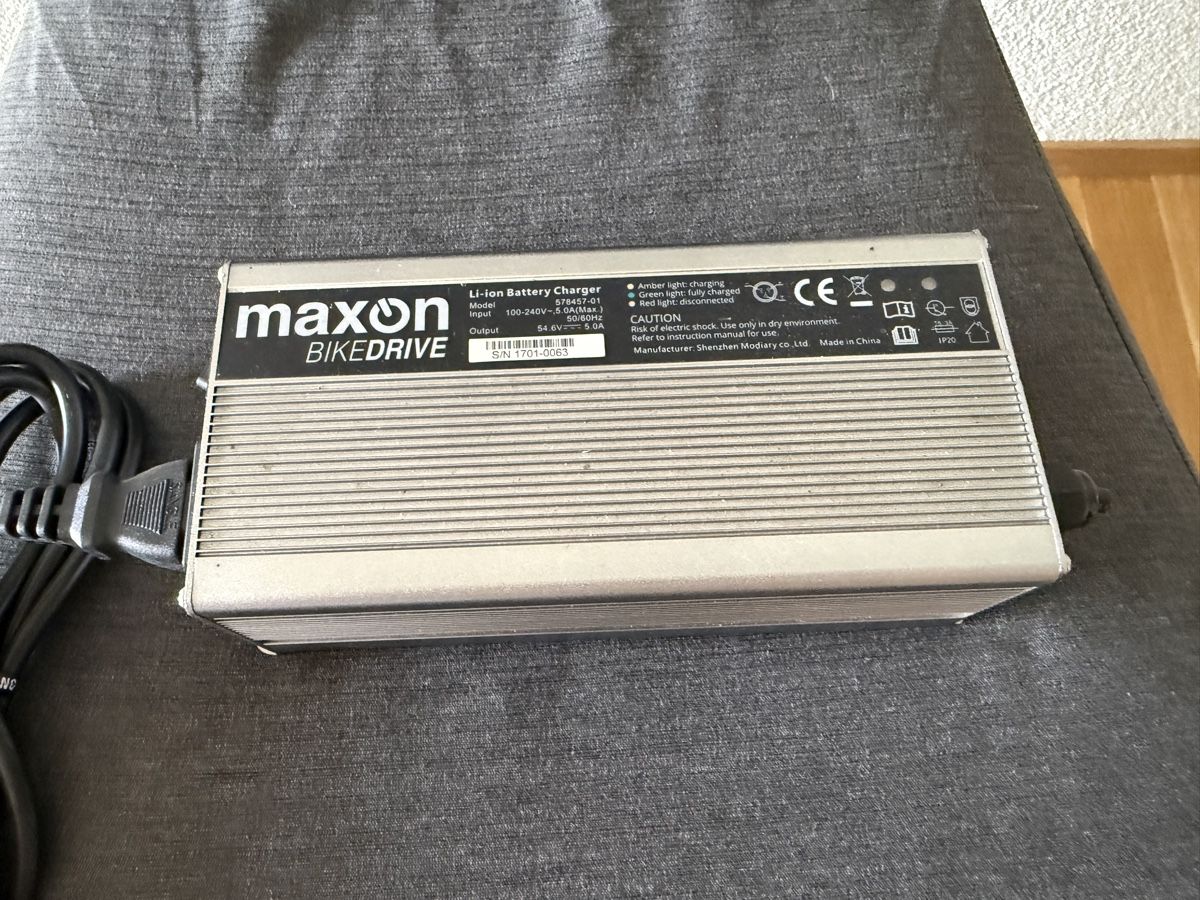 Caricabatterie: Maxon Bike Drive Ladegerät E-Bike – Difettoso da Giswil venduto da urr_7c5j
