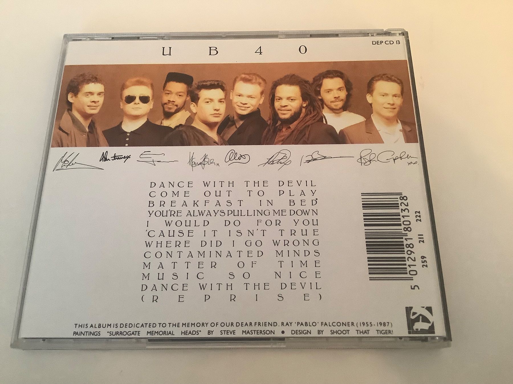 CD: UB 40 / UB 40 / 1988 – Usato da Dübendorf venduto da Shreck 1