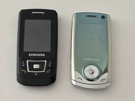 2 Samsung Mobiltelefone gebraucht schwarz und silber
