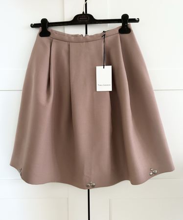 Tara Jarmon women’s skirt 38 NEW w TAGS