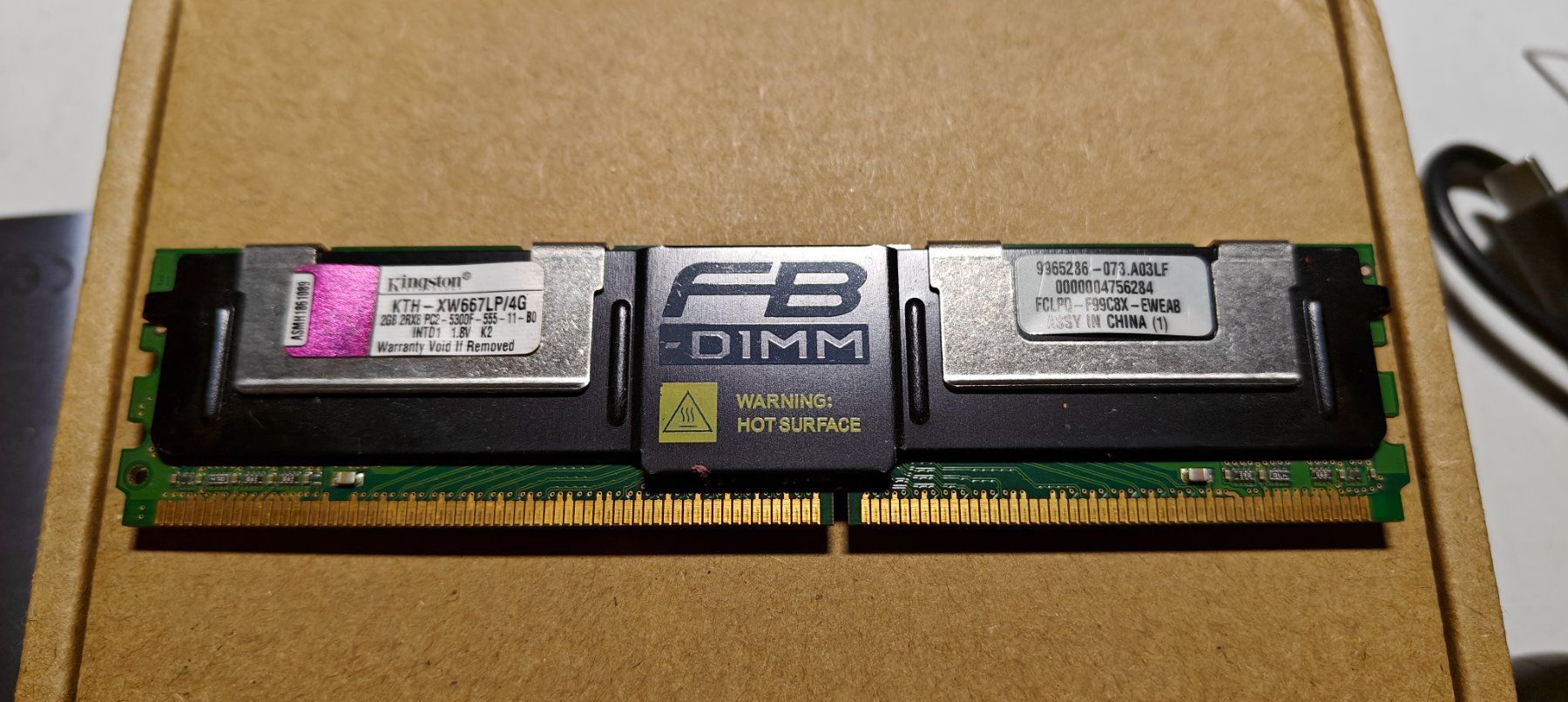 Kingston Componenti elettronici: Kingston KTH-XW667LP/4G DDR2 DIMM – Usato da Safenwil venduto da Tamaria