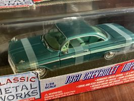 1961 Chevrolet Impala SS 409 - Classic Metal Works 1:24