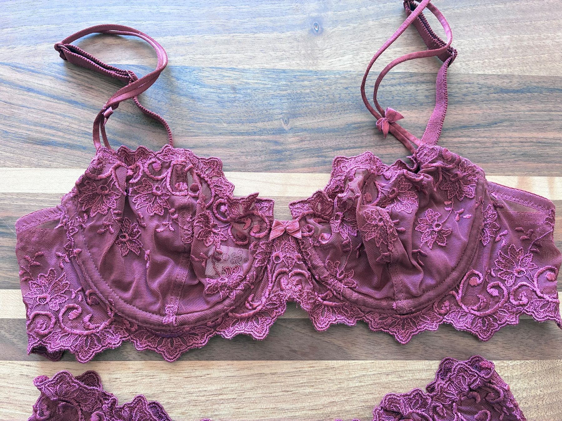 Altra biancheria intima: Braunrotes BH-Set Balconnet Slip – Nuovo (secondo la descrizione) da Alpnach Dorf venduto da marvo 2