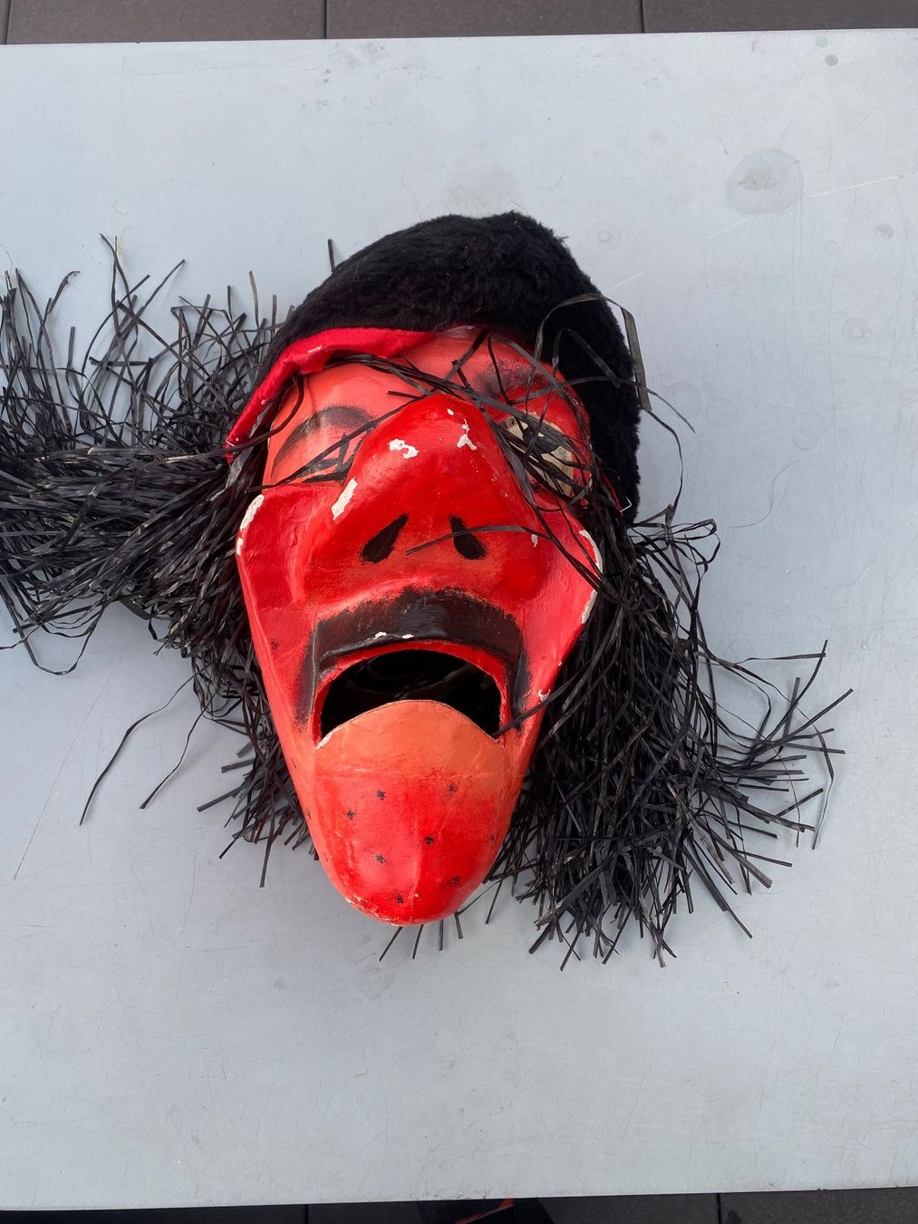Maschere: Fasnachtsmaske aus Luzern oder Basel – Usato da Madiswil venduto da mototeile